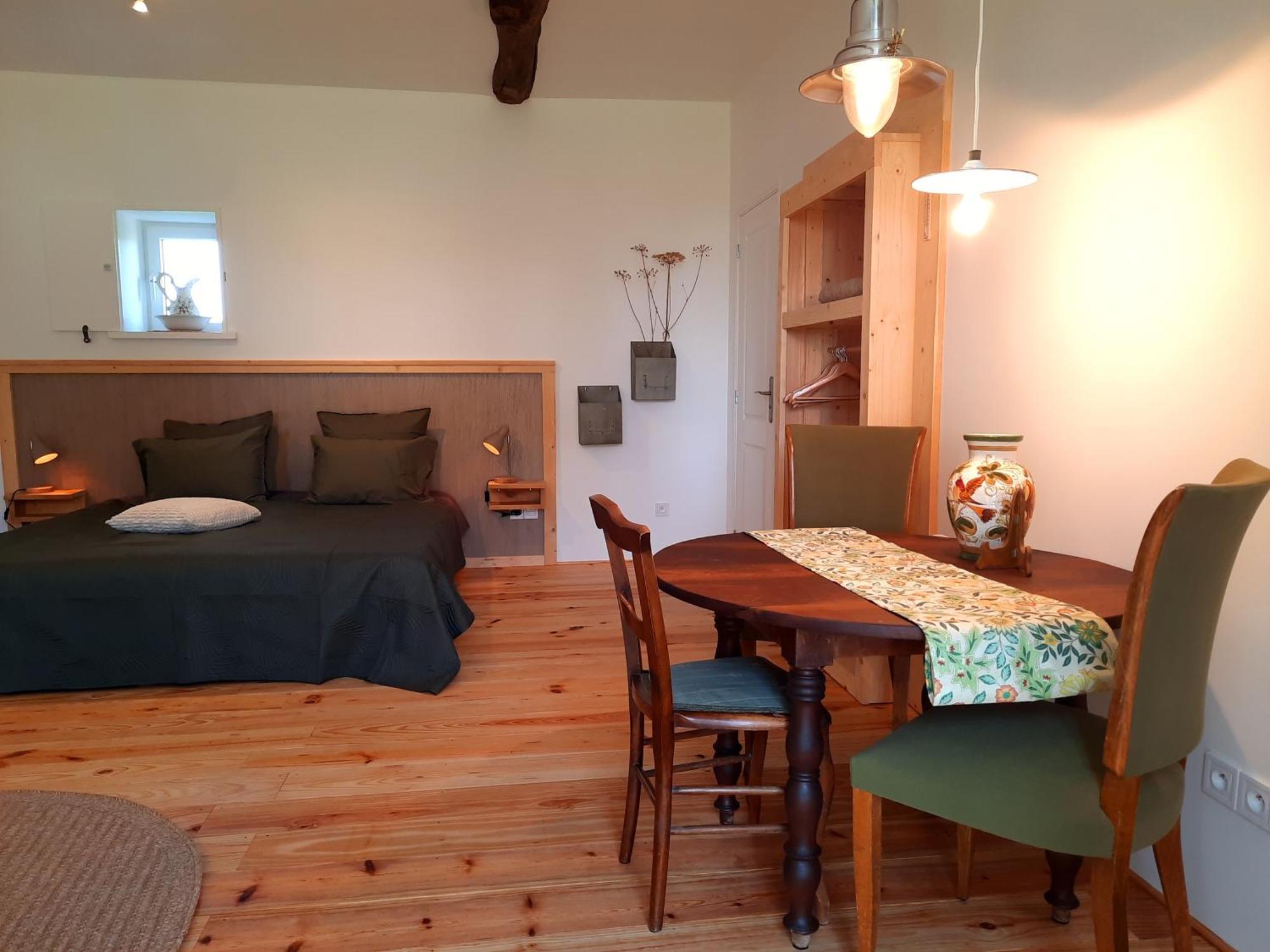 Chambres D'Hotes Domaine Les Grands Perons Hérisson エクステリア 写真